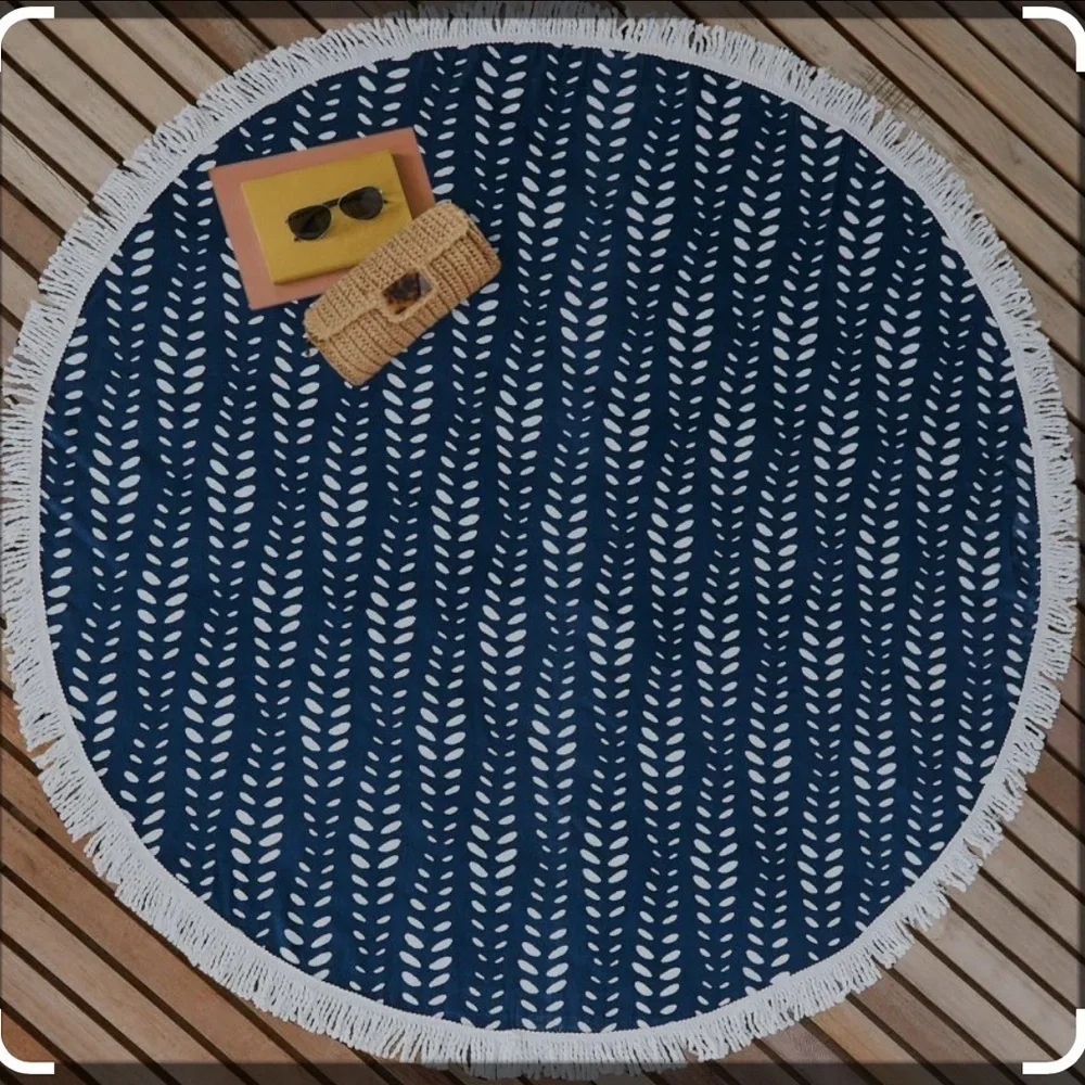 BNWT Allen + Roth Round 60” Beach Towel